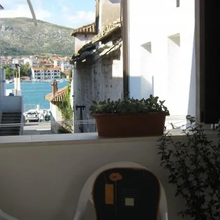 Klaudija's Charming & Gostinjska kuća 3*