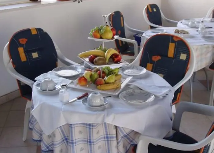 Klaudija's Charming & 3* 特罗吉尔