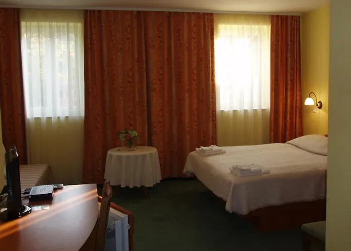 Klaudija's Charming & 3* تروغير