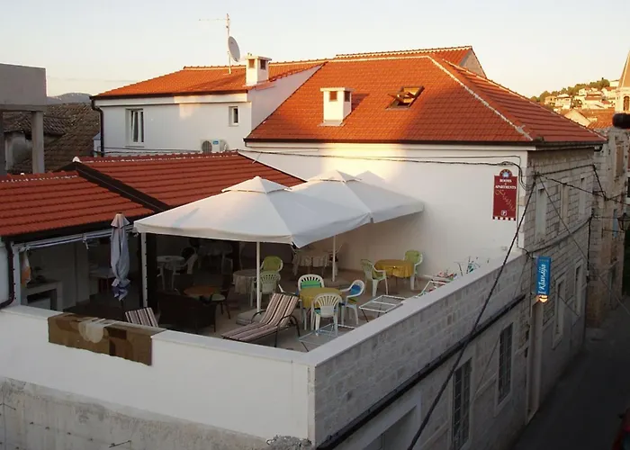 Klaudija's Charming & 3* Τρογκίρ