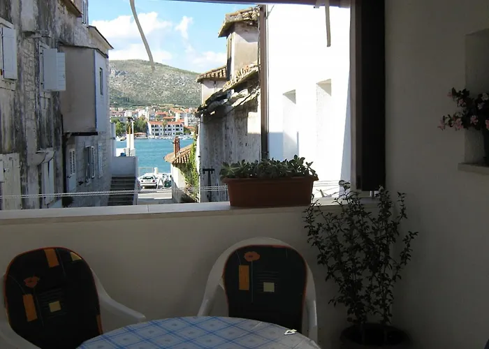 Klaudija's Charming & 3*